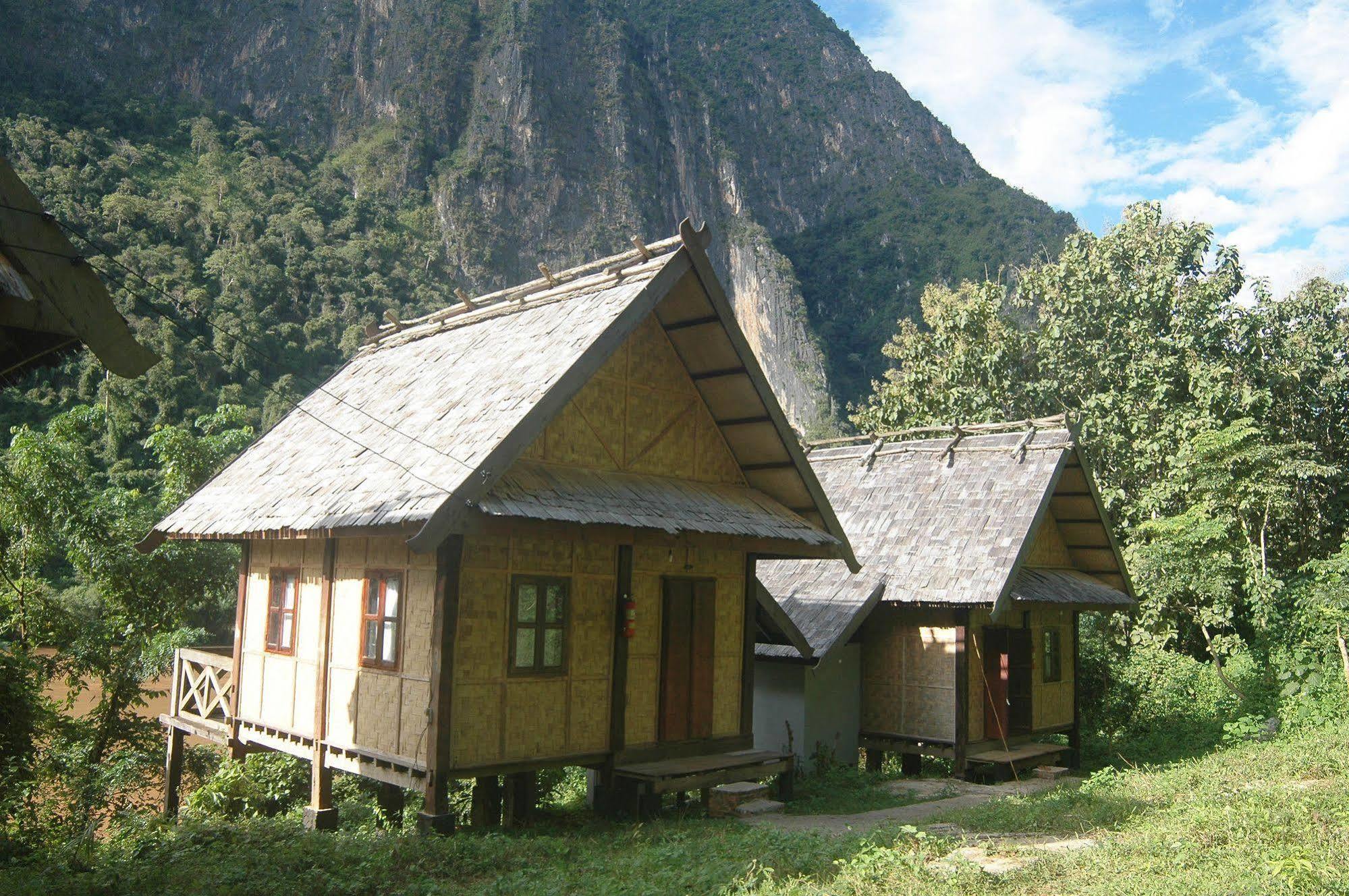 Nong Kiau Riverside Hotel Nong Khiaw Exterior photo