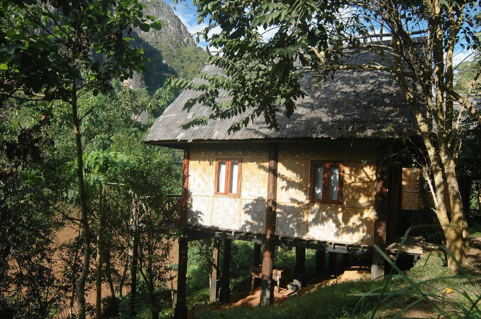 Nong Kiau Riverside Hotel Nong Khiaw Exterior photo